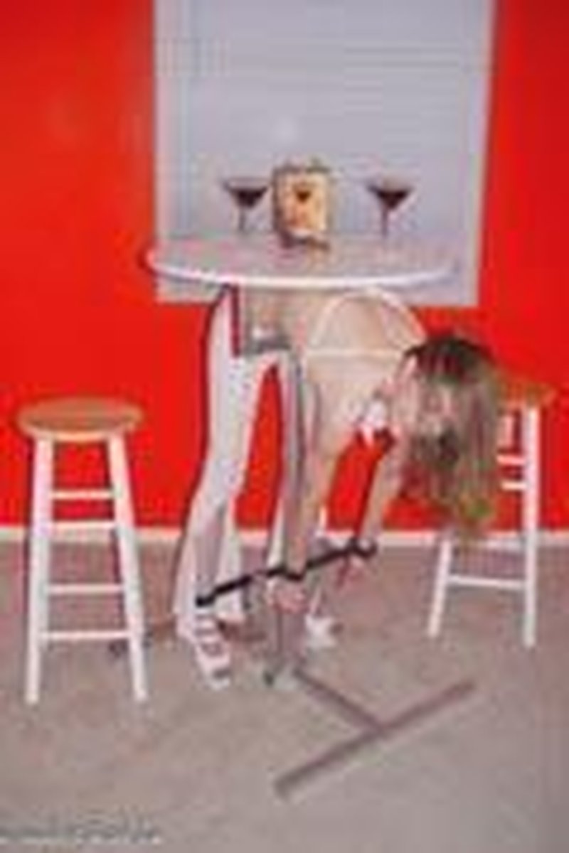 Martini Table - Screenshot 1 of 4 - Bondage