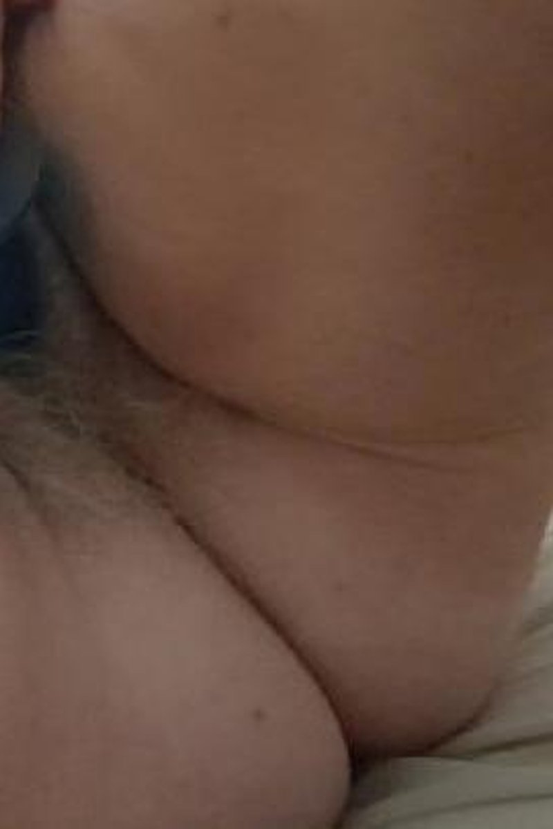 Daydreaming - Screenshot 1 of 4 - MILF (30+)