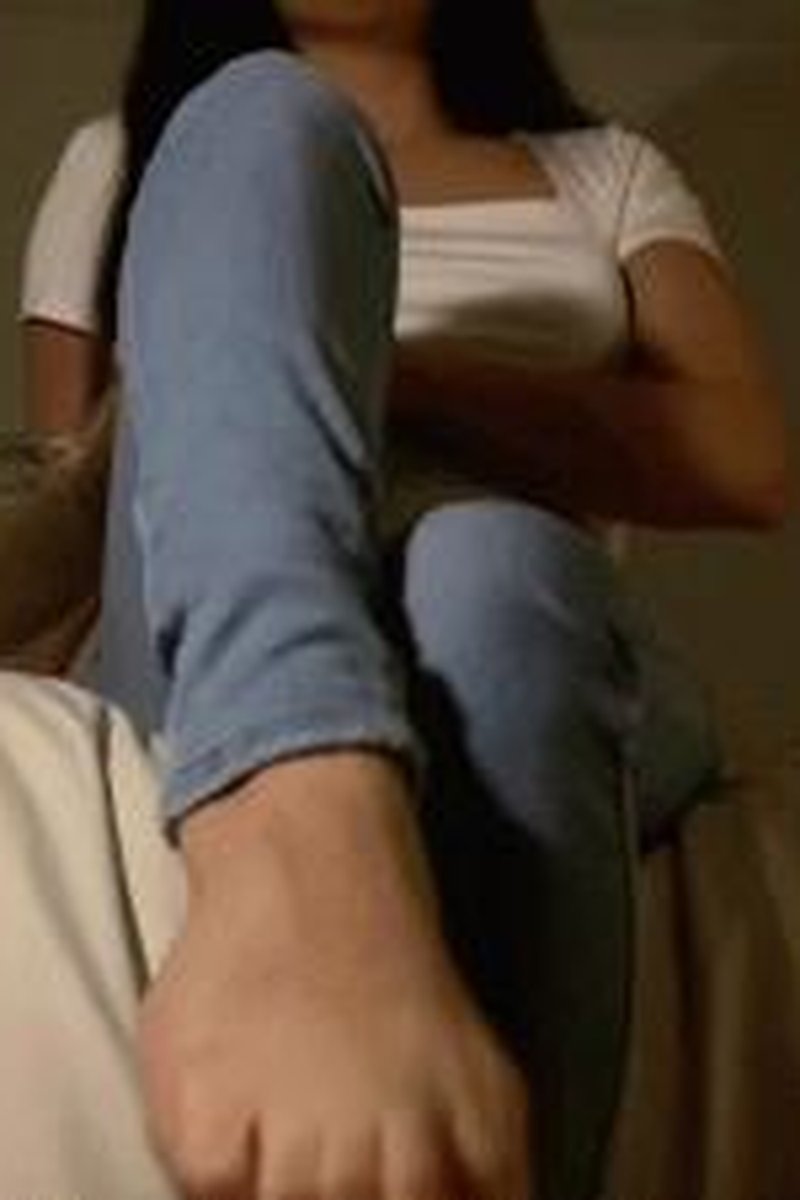 Bare Feet Ballbusting - Screenshot 1 of 4 - Ass Worship