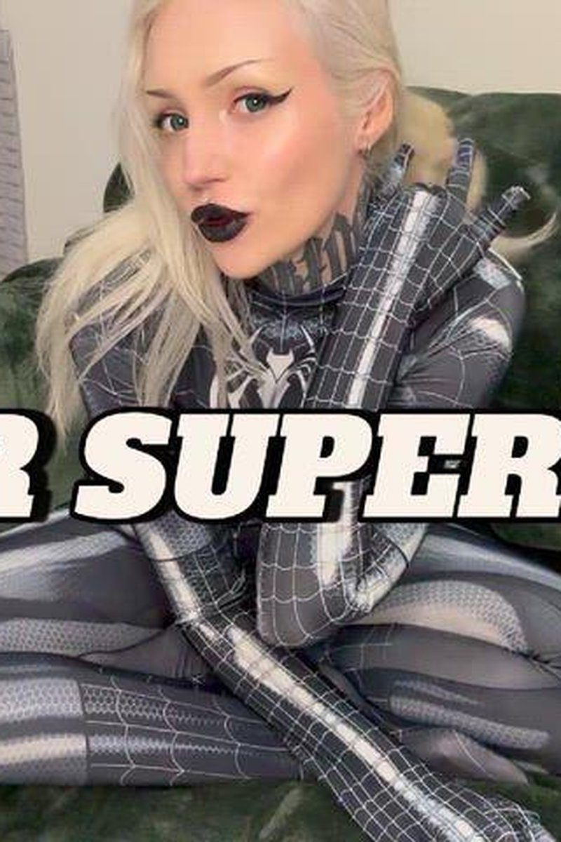 Superhero - Screenshot 1 of 4 - Xandra Bliss