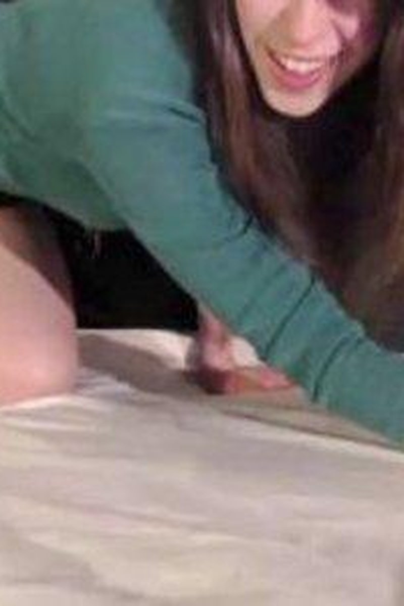 Step On Your Tiny Balls - Wmv - Screenshot 1 of 4 - Bitch