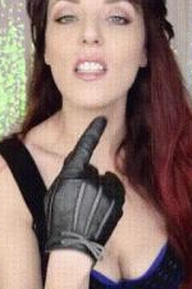 Target Practice - Screenshot 1 of 4 - Cum Eating