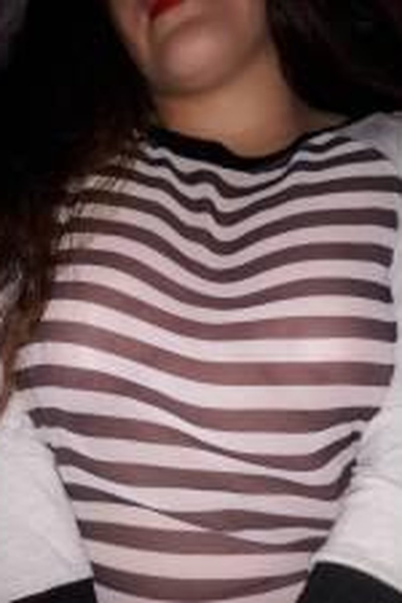 Tetas - Screenshot 1 of 4 - 20-23 Years Old