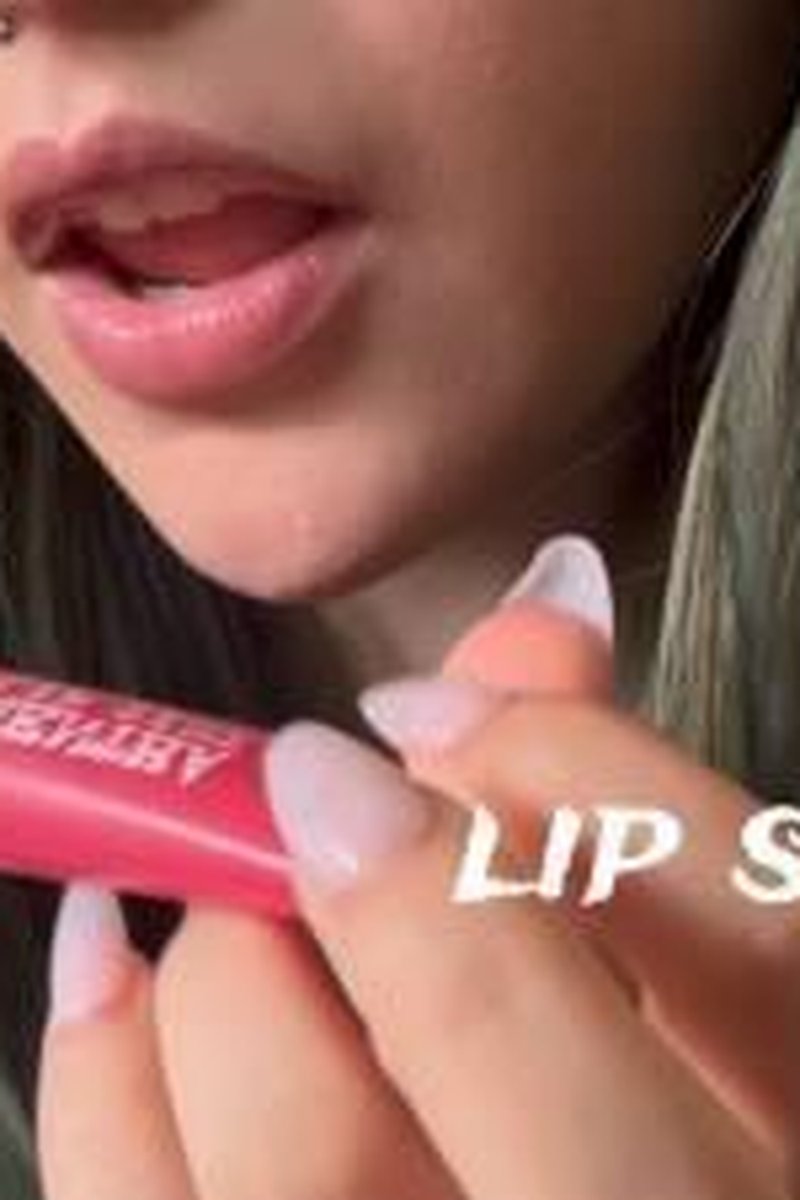 Lip Service - Screenshot 1 of 4 - Body Worship