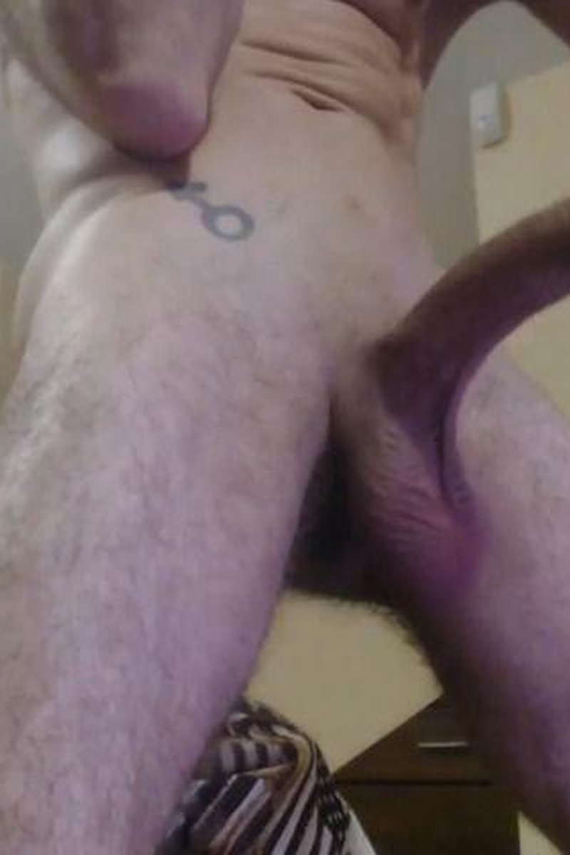 Talking On Phone Cumming - Screenshot 1 of 4 - Big Dick