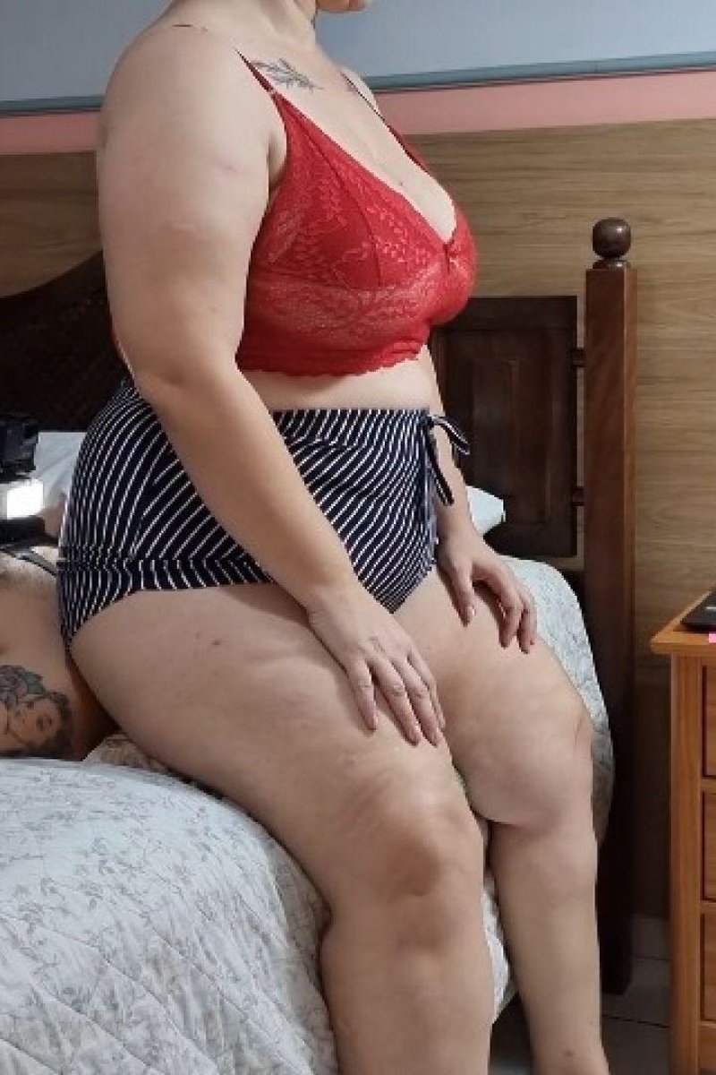 Timed Facesitting | Challenge - Screenshot 1 of 4 - Ass Smothering