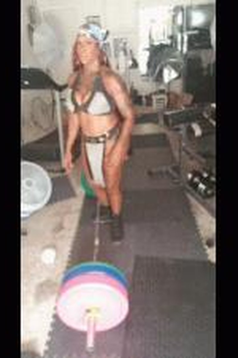 TP-iwantclipsebonygoddessrahjahfetishfemaledomination-ebony-bodybuilder-workout