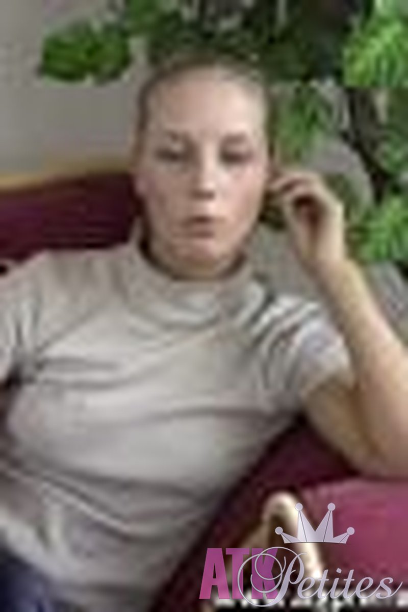 Nicole - Interview - Screenshot 1 of 4 - Nicole Nic025