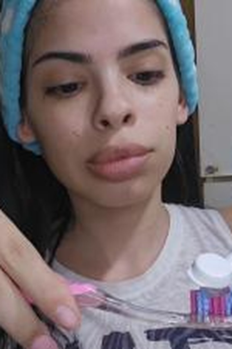 Brushing Teeth - Screenshot 1 of 4 - Mouth Fetish