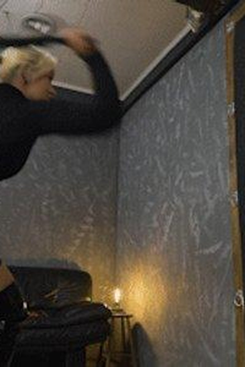 Red Welts On His Back HD Mp4 - Screenshot 1 of 4 - BDSM