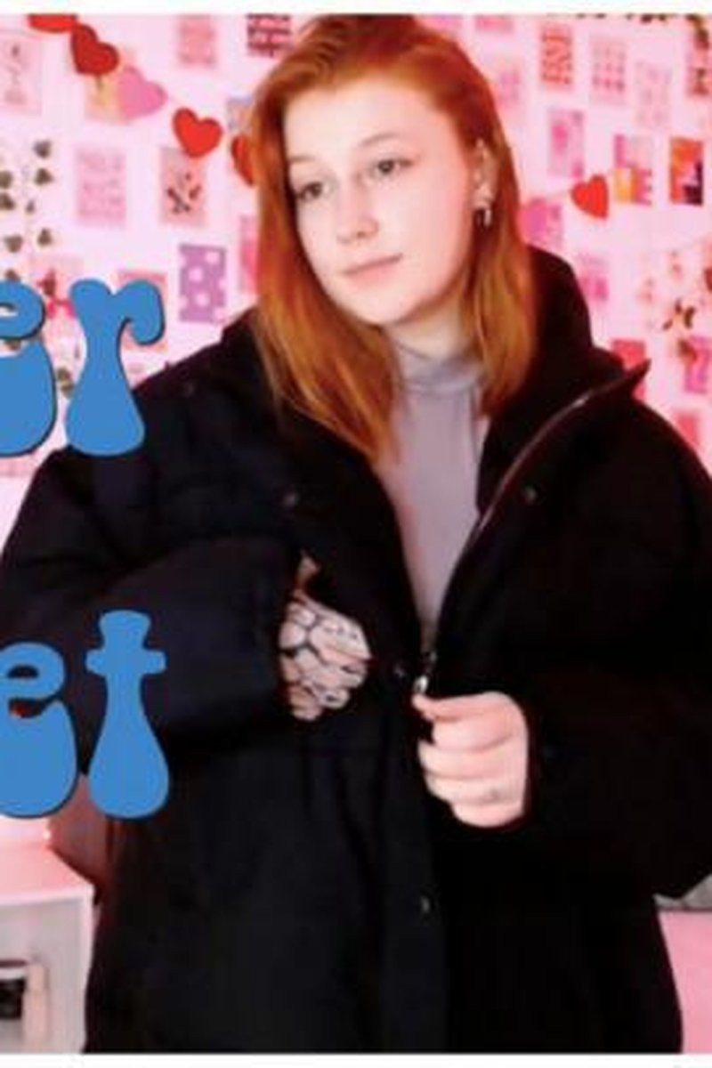 Puffy Jacket - Screenshot 1 of 4 - Clothed Female