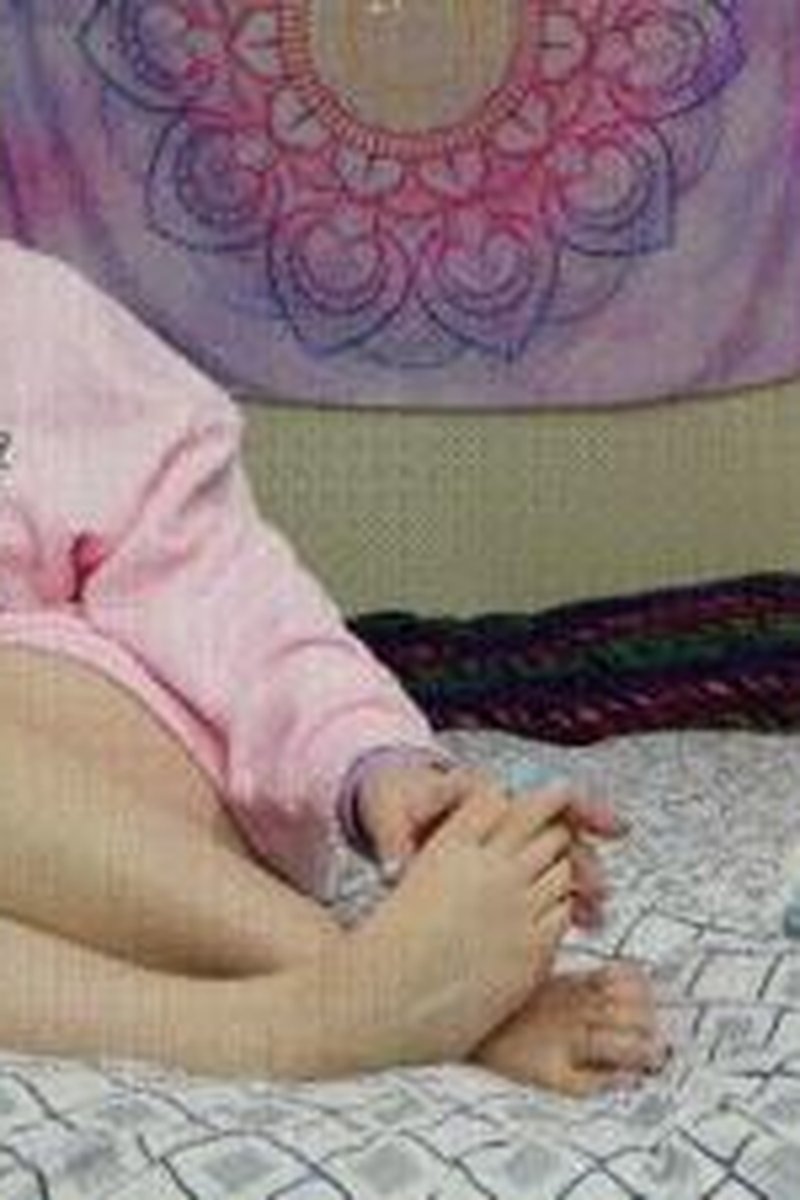 Foot Teasing POV - Screenshot 1 of 4 - Body Worship