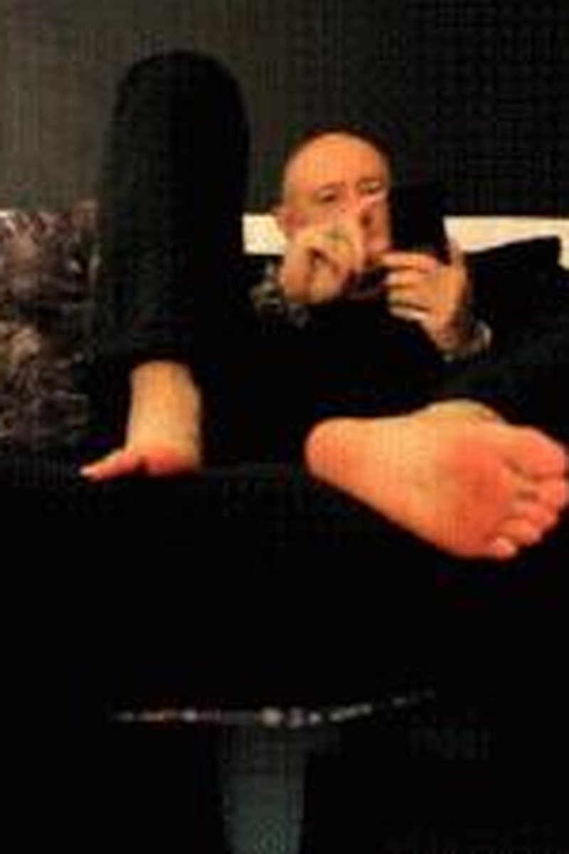 I Ignore You While Chatting On My Cell Phone - Screenshot 1 of 4 - Alpha Male