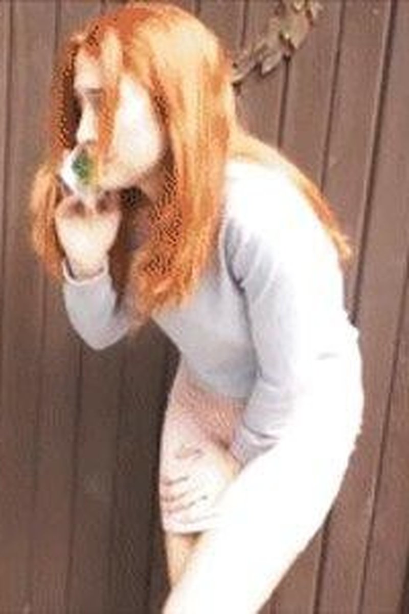Luna Lain Is So Desperate to Pee She Relieves Herself Outside - Sd - Screenshot 1 of 4 - Outdoors