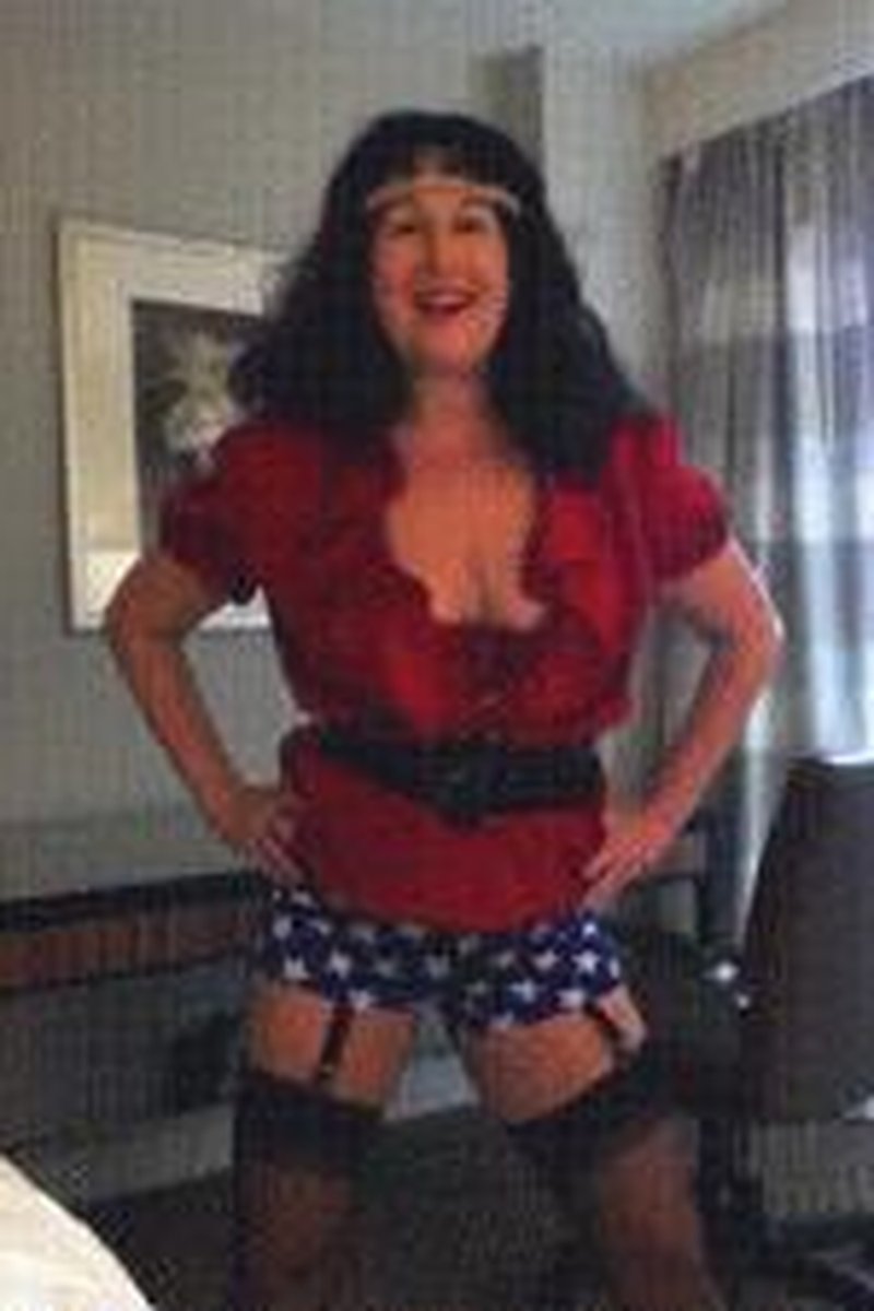 Beware Amazon **** - Screenshot 1 of 4 - Ass Worship