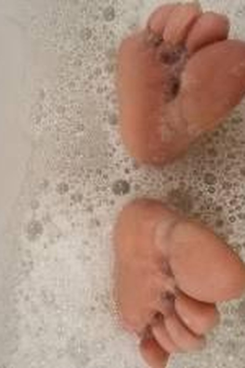 Long Toenails - Screenshot 1 of 4 - Domination