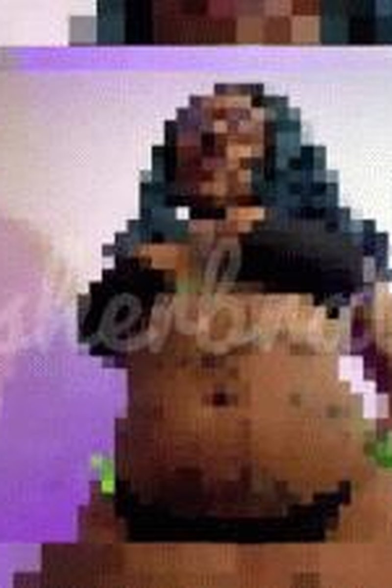 Topless Bouncing Pixels - Screenshot 1 of 4 - Big Tits