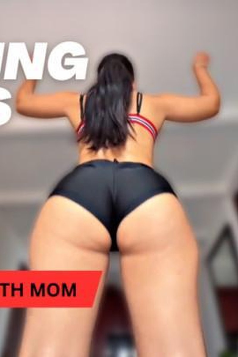 Exercising With Mom - Screenshot 1 of 4 - Babes