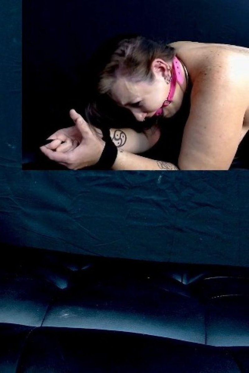 Caning And Crying - Screenshot 1 of 4 - BDSM