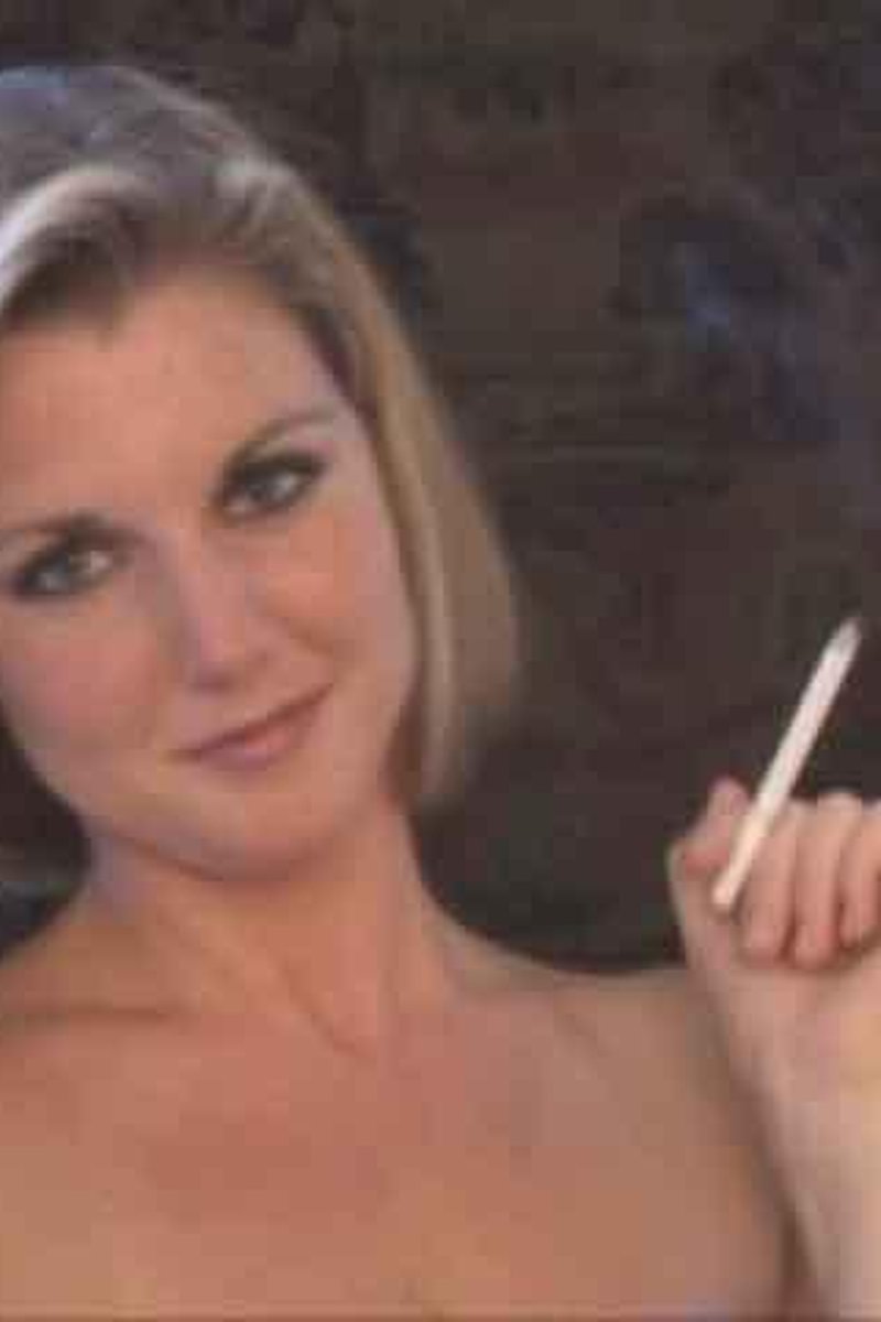 Isabel 1 - Screenshot 1 of 4 - Spanking