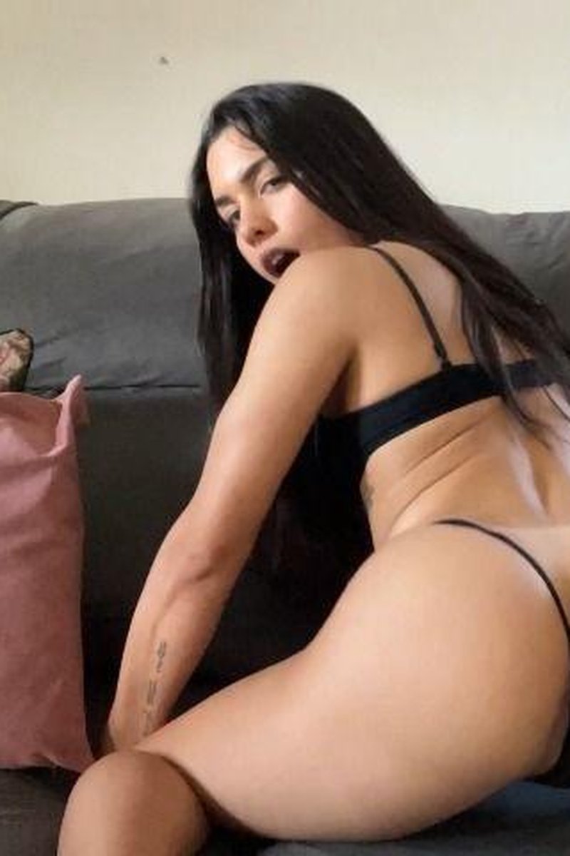 Body Teasing - Screenshot 1 of 4 - Babes