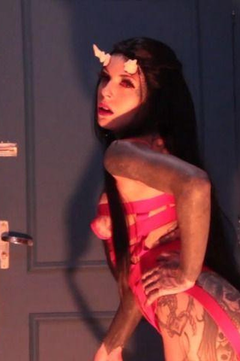 The Devils Back - Screenshot 1 of 4 - BDSM