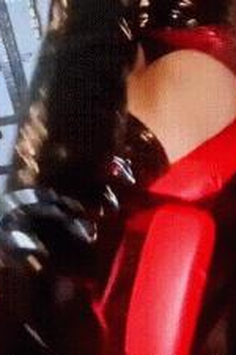 Boot Bitch - Screenshot 1 of 4 - Boot Slave