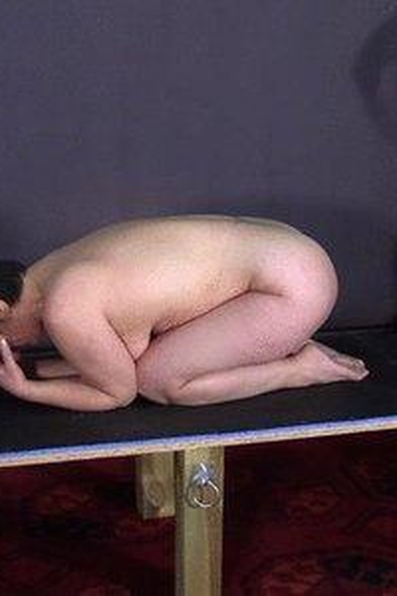 Flying Balltie - Screenshot 1 of 4 - BDSM