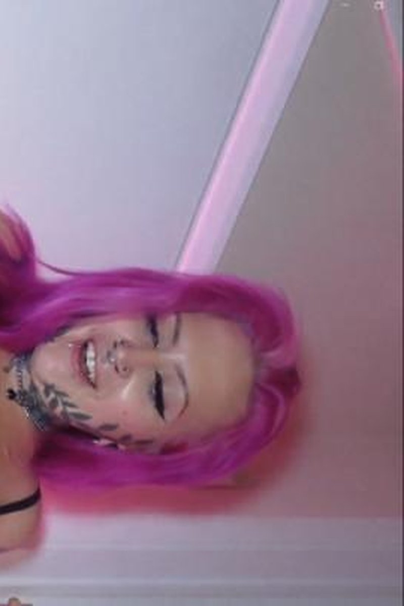 Bad Dragon Breeding - Screenshot 1 of 4 - Alternative Girl