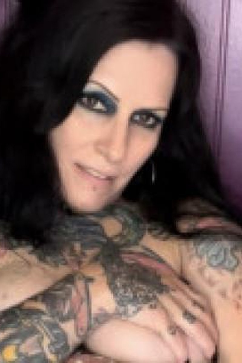 Happy Sinday - Screenshot 1 of 4 - Babes