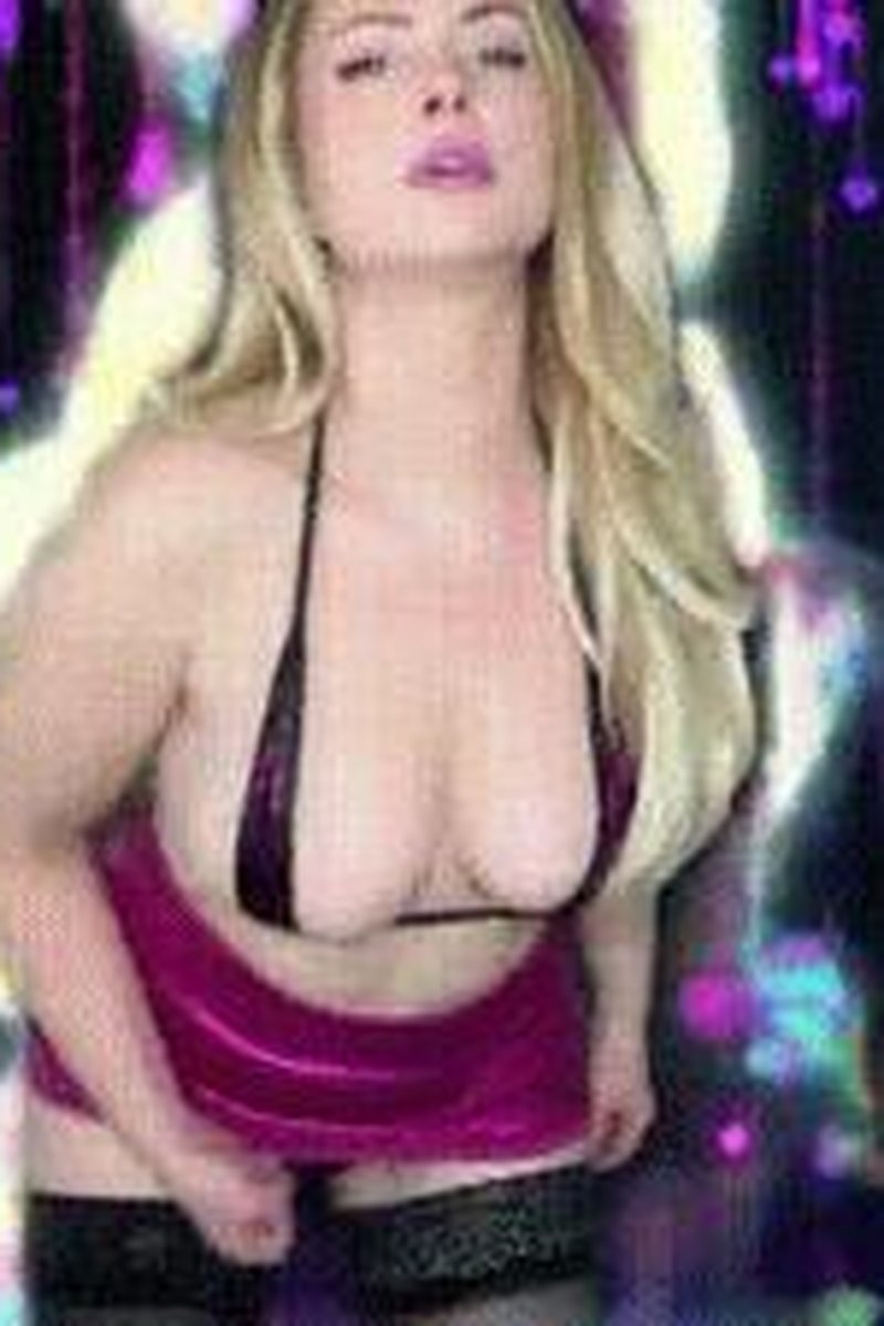 Be Mine - Screenshot 1 of 4 - Bitch