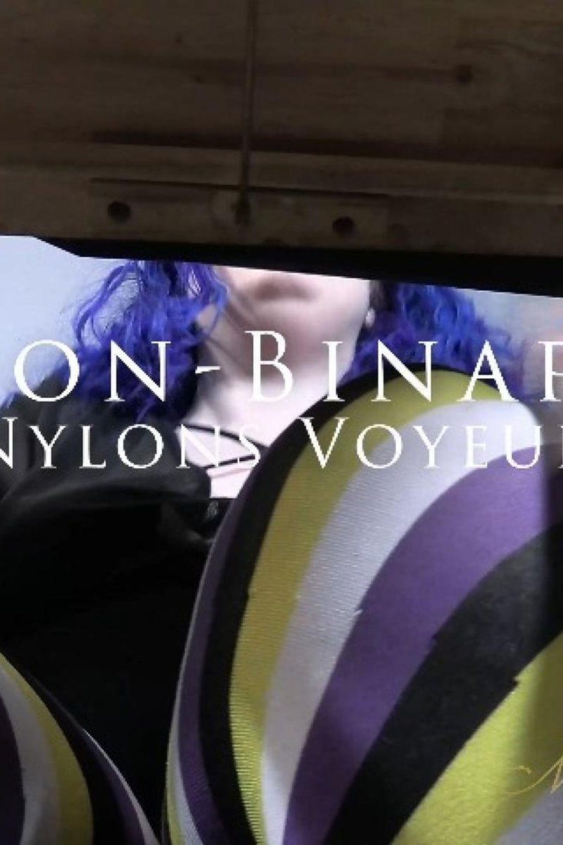 Non-Binary Nylons Voyeur - Screenshot 1 of 4 - Leg Fetish