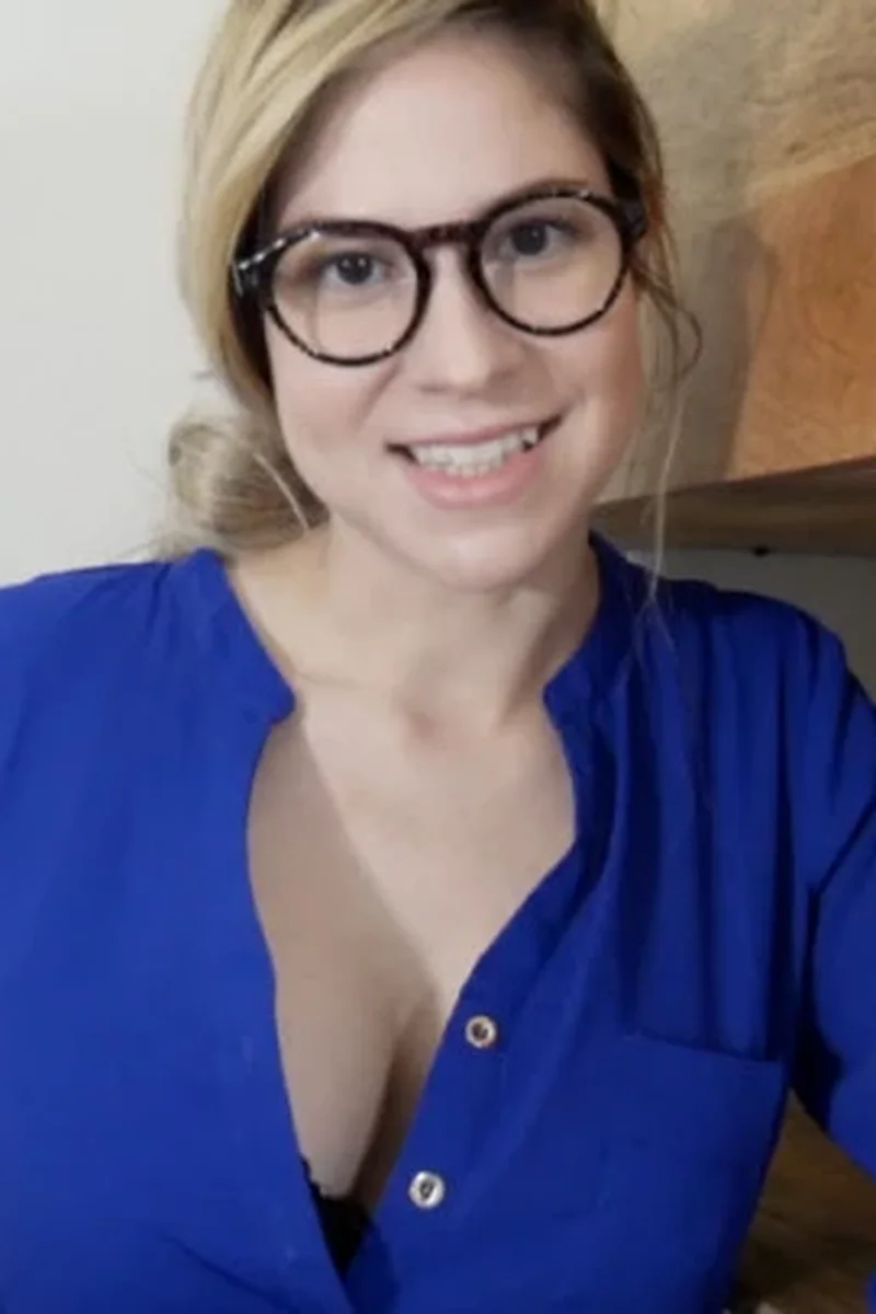 Checking Out the Librarian - Screenshot 1 of 4 - All Sex