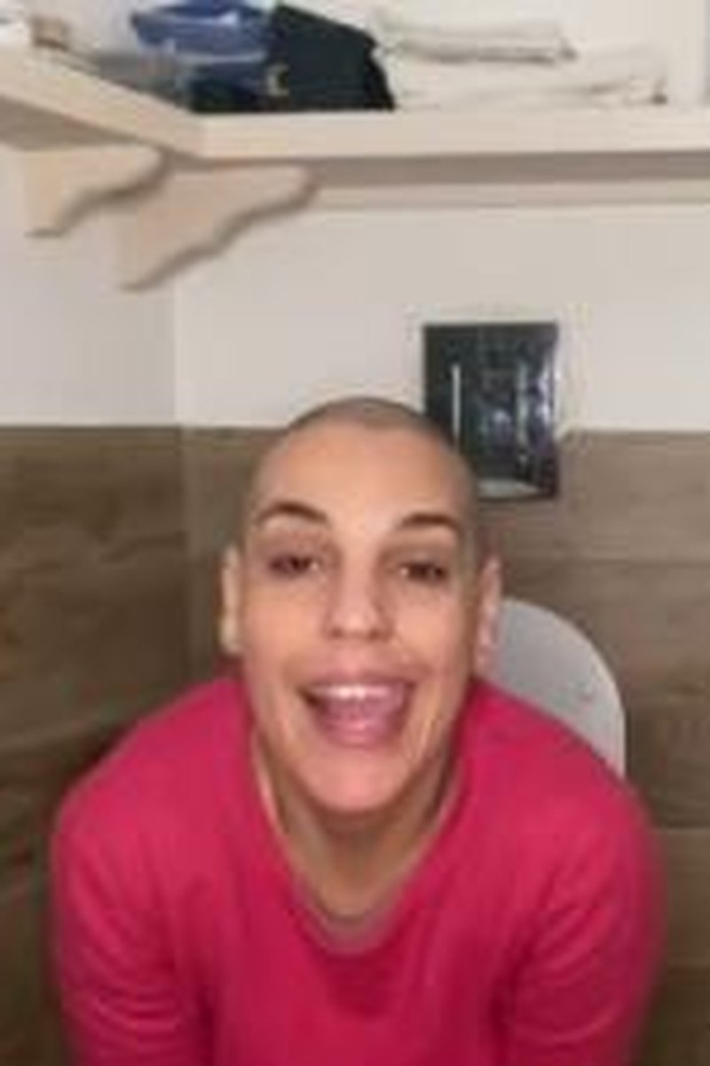 Full Headshave - Screenshot 1 of 4 - Hair Fetish