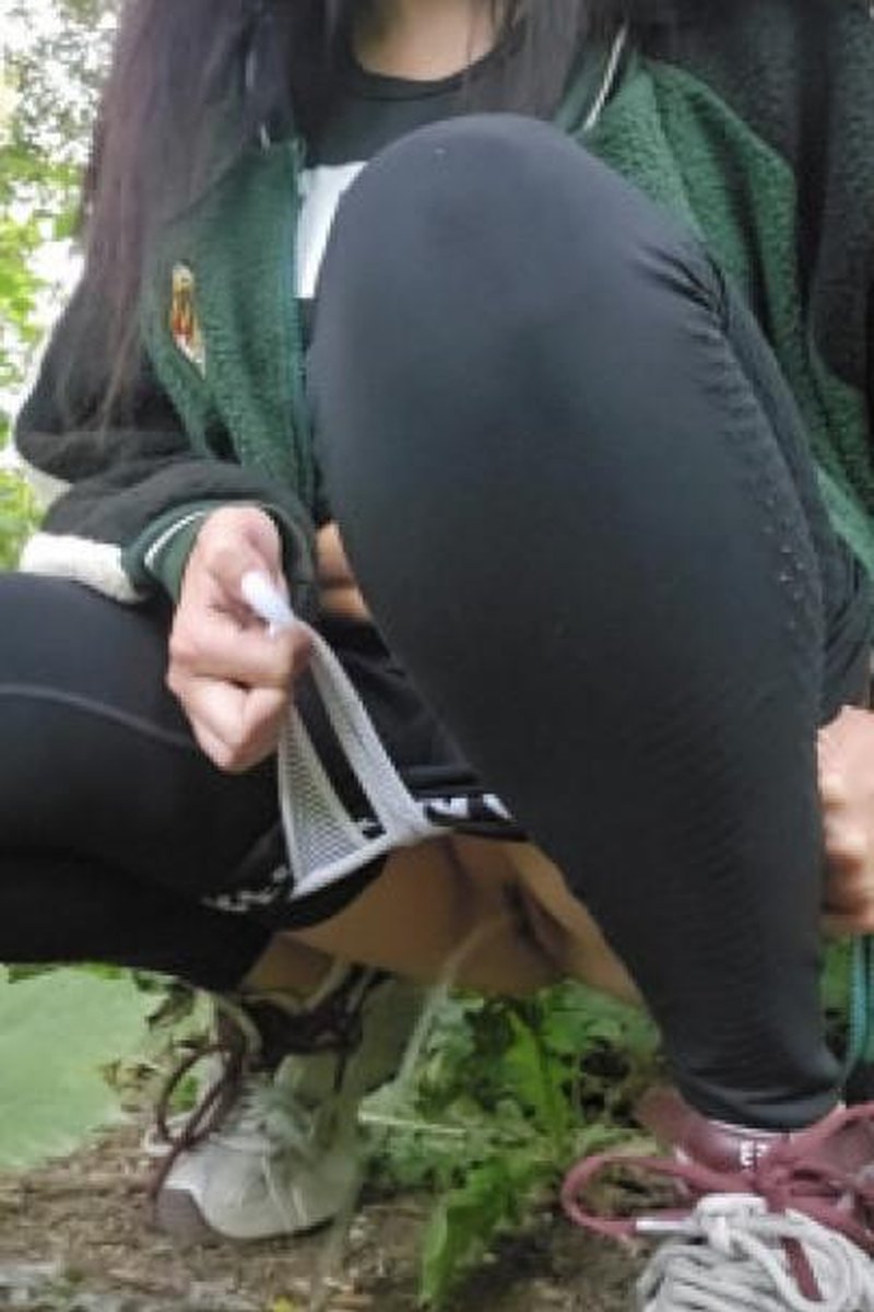 Pee In Forest - Screenshot 1 of 4 - Golden Shower