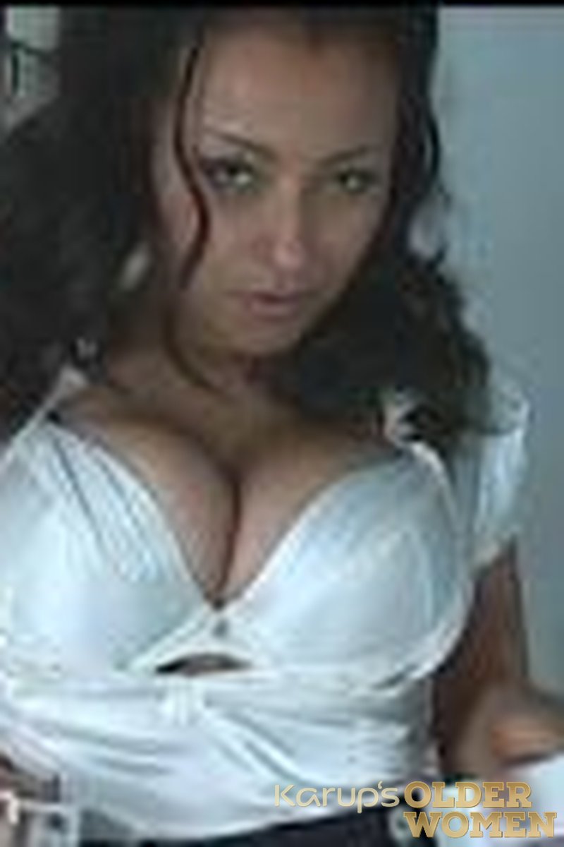 Donna - Screenshot 1 of 4 - Donna Collins
