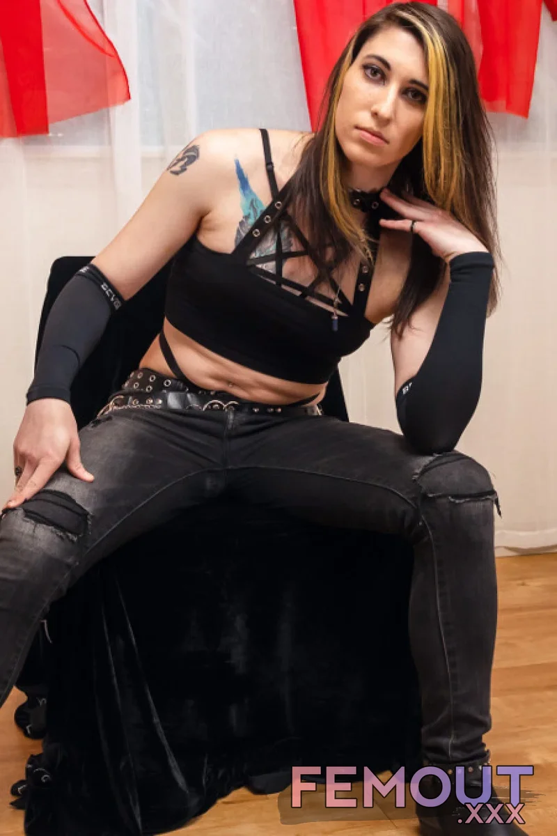 Devi Dionne Returns! - Screenshot 1 of 4 - Transgender