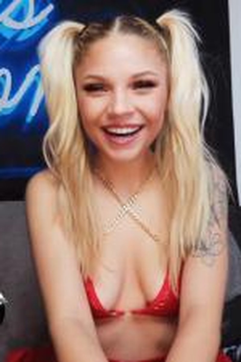 SPH - Screenshot 1 of 4 - Blonde Hair (Female)