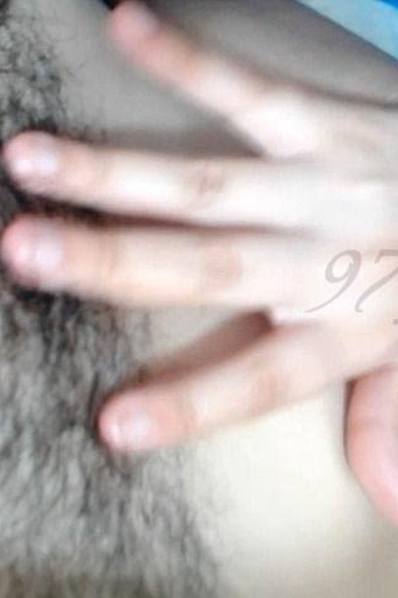 Finger - Screenshot 1 of 4 - Colored Hair