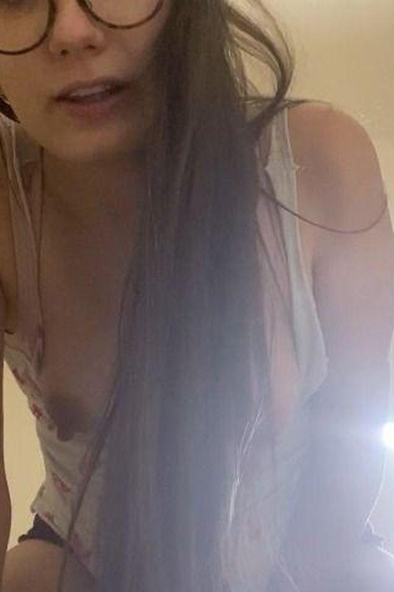 Quick Vibrator Cum - Screenshot 1 of 4 - Glasses