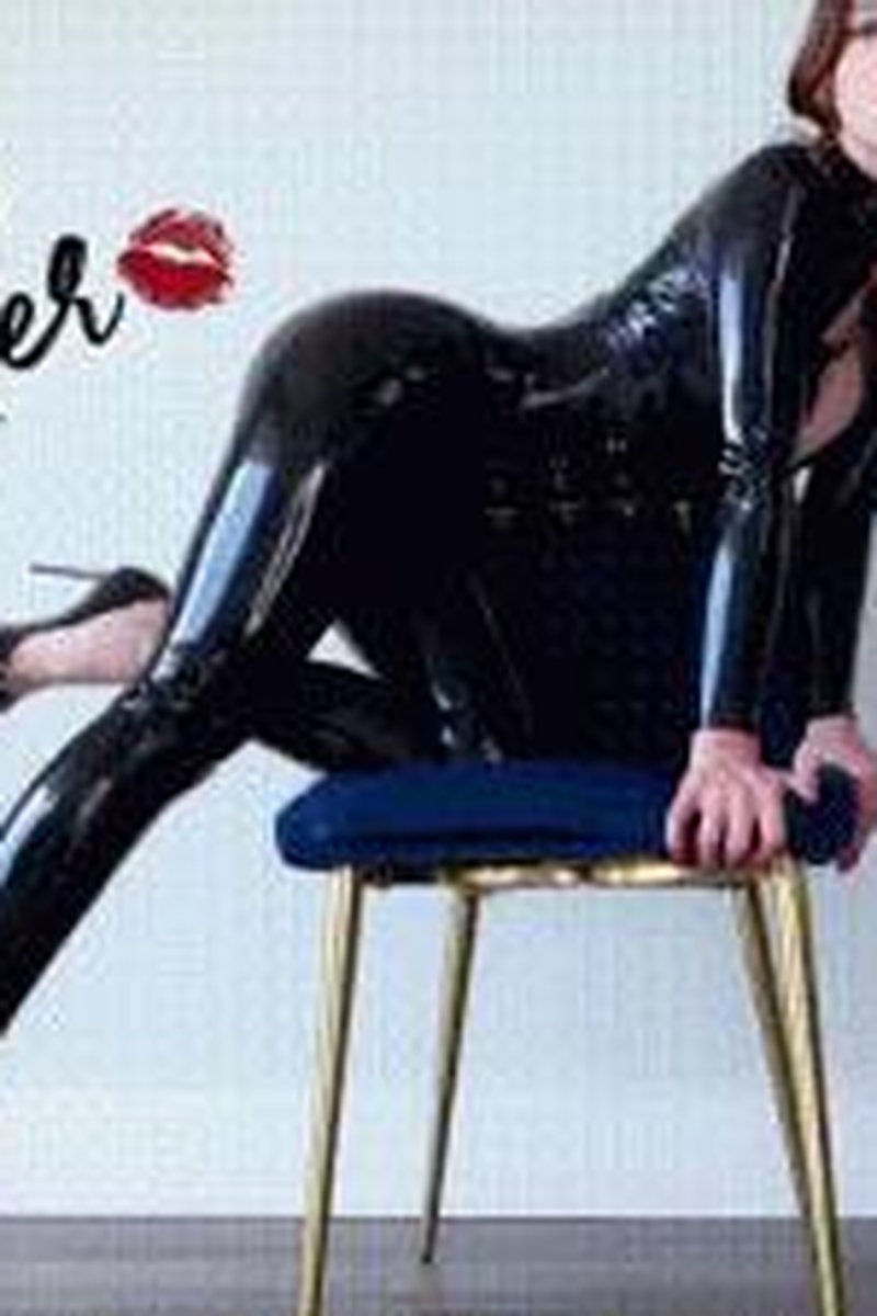 Surrender - Screenshot 1 of 4 - Cosplay