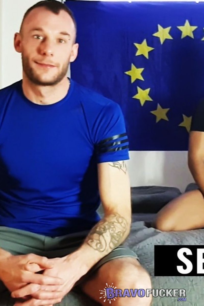 Sexy Couple - Screenshot 1 of 4 - Gay