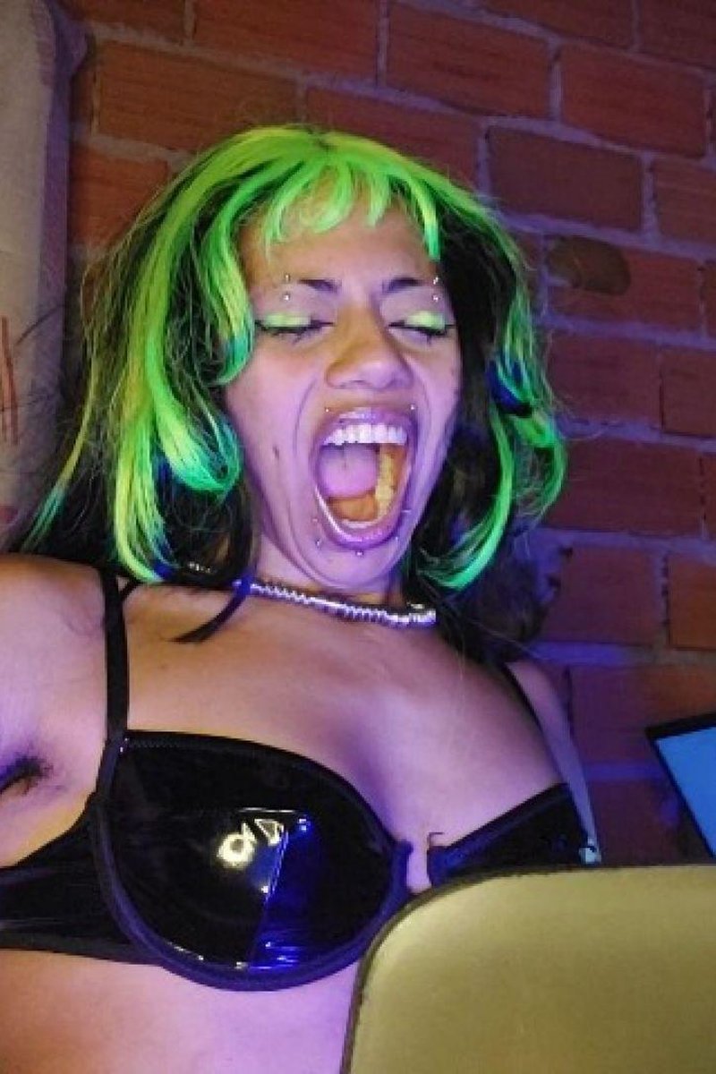 Hacker Yawning - Screenshot 1 of 4 - Hacker