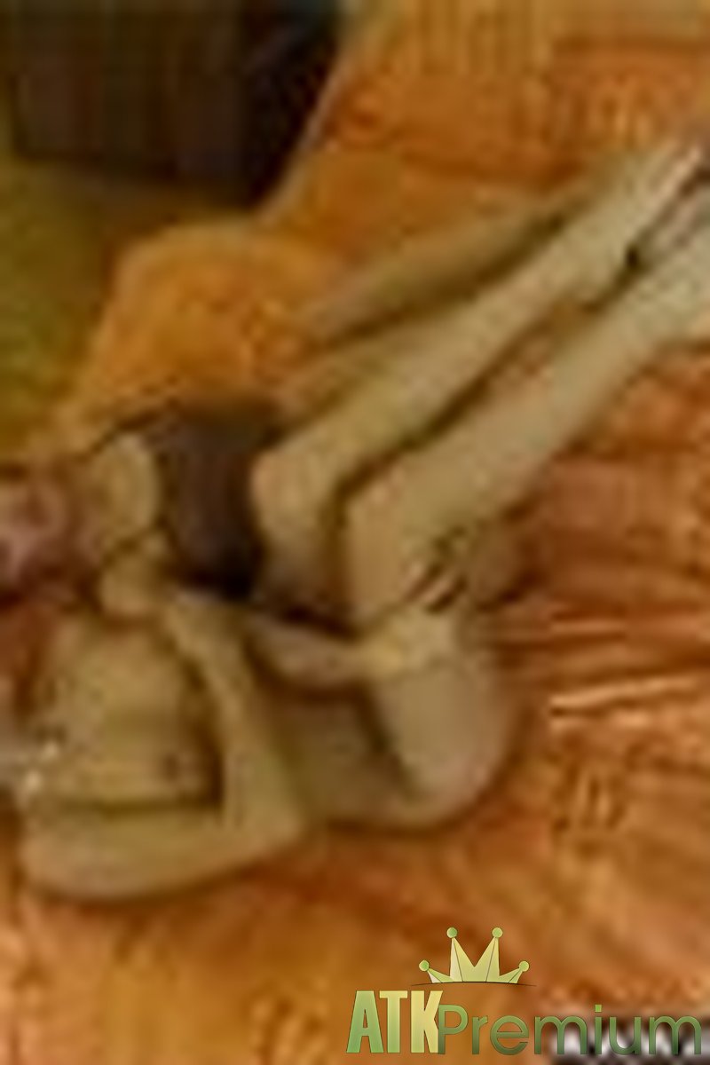 Sofie Moone - Lesbian - Screenshot 1 of 4 - Nikolett Nik029