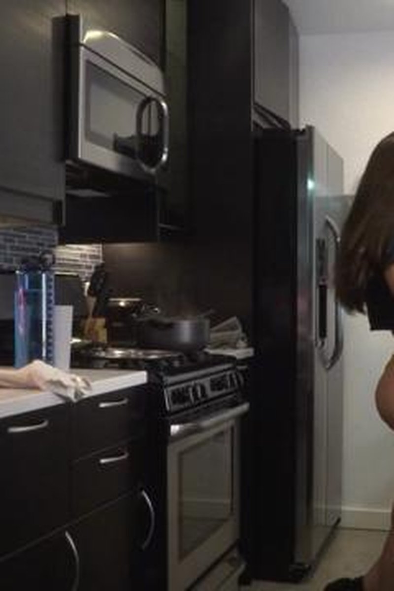 Roomate Hookup With Ryan Bread - Screenshot 1 of 4 - Ass Slapping