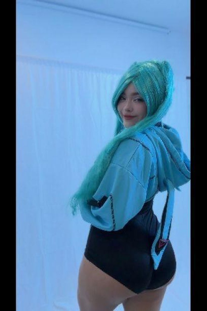 Hatsune Miku Back View - Screenshot 1 of 4 - Big Ass