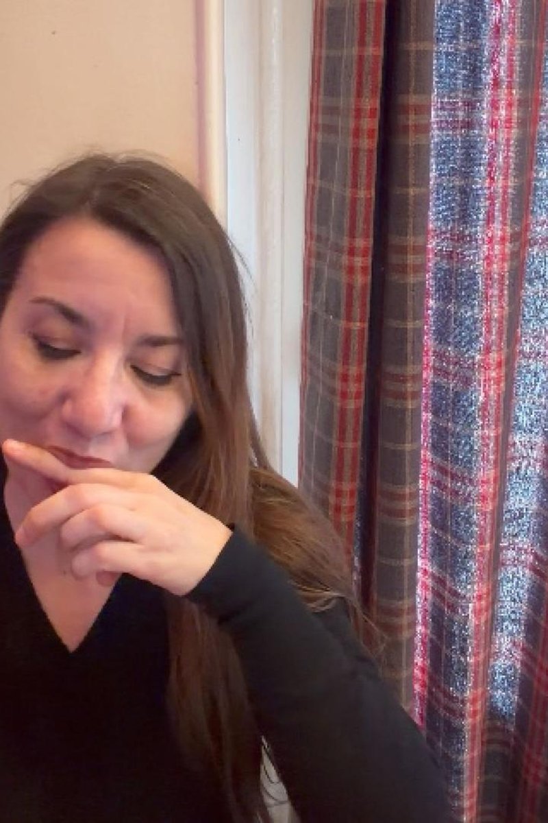 Eating - Screenshot 1 of 4 - Food