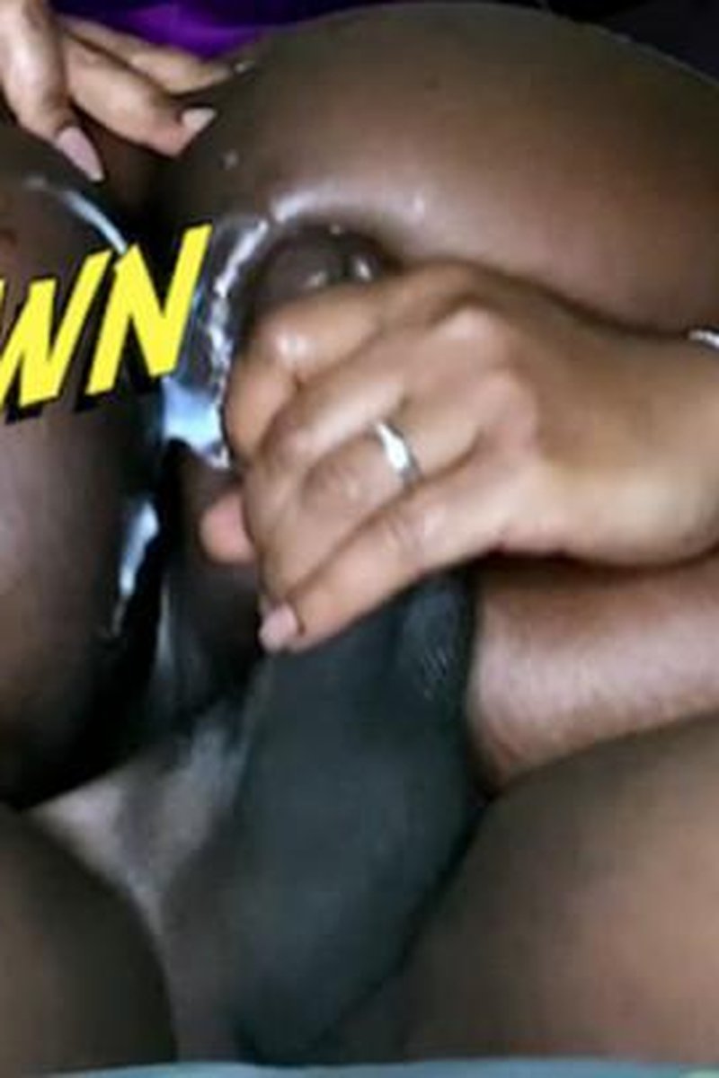 Round & Brown - Screenshot 1 of 4 - BBC