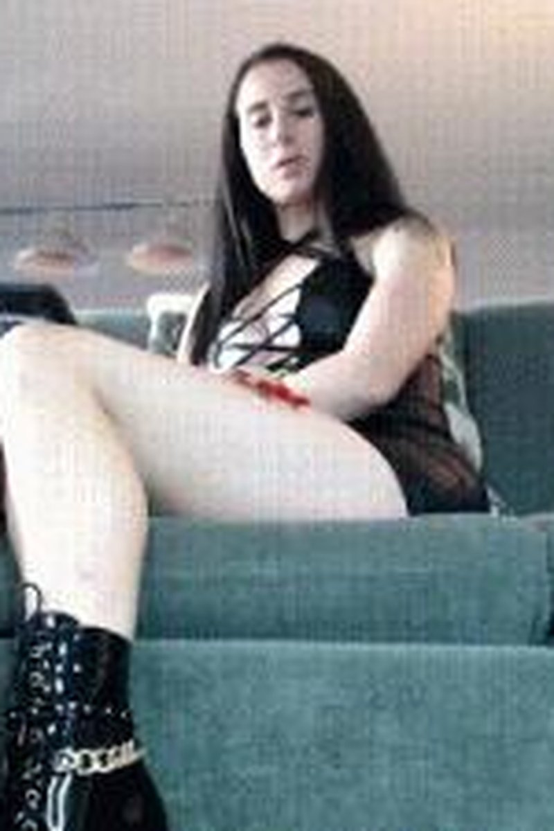 Slave Boot Camp - Screenshot 1 of 4 - BBW