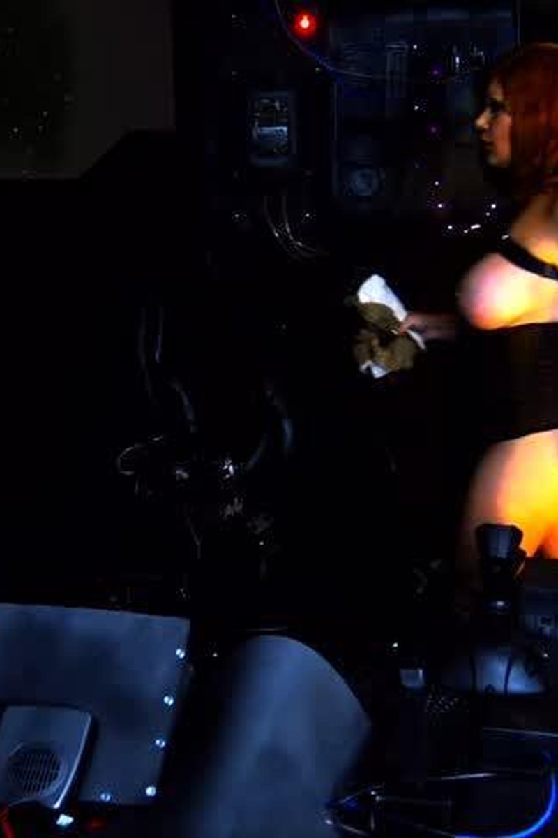 Engine Room Whore - Screenshot 1 of 4 - Ass Fetish